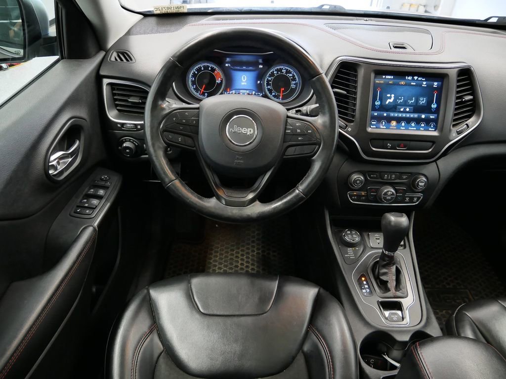 Thumbnail: 2019 Jeep Cherokee - 29