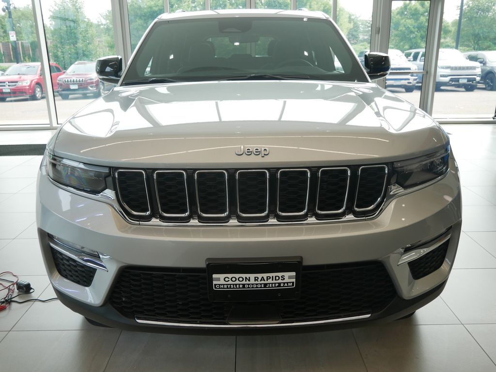 Thumbnail: 2025 Jeep Grand Cherokee - 8