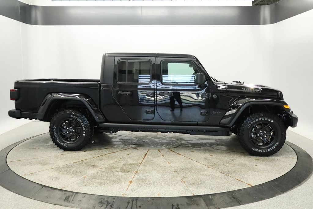 Thumbnail: 2026 Jeep Gladiator - 8