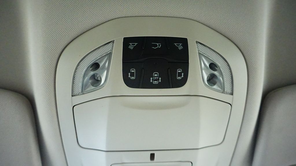 Thumbnail: 2024 Chrysler Pacifica - 31