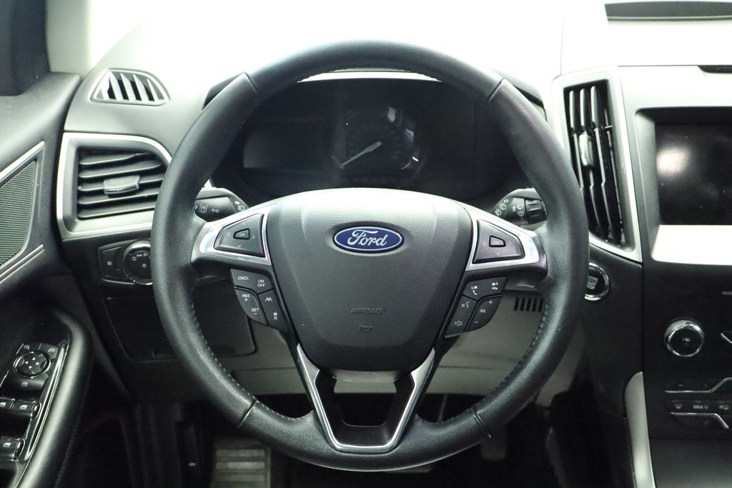 Thumbnail: 2020 Ford Edge - 24