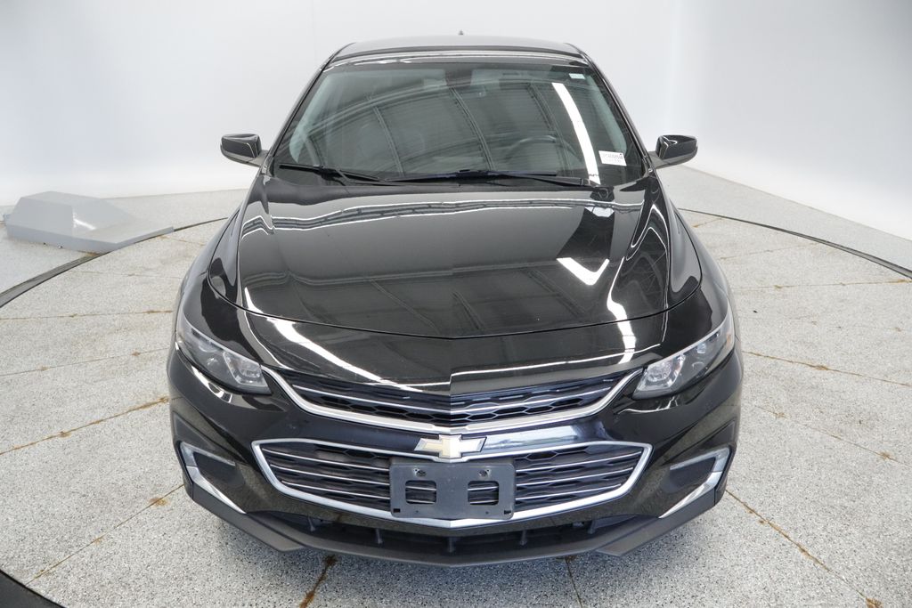 Thumbnail: 2017 Chevrolet Malibu - 10