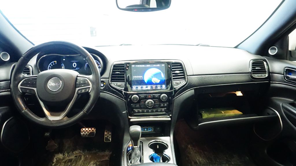 Thumbnail: 2020 Jeep Grand Cherokee - 23