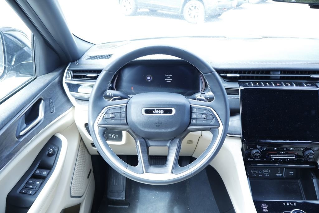 Thumbnail: 2023 Jeep Grand Cherokee - 20