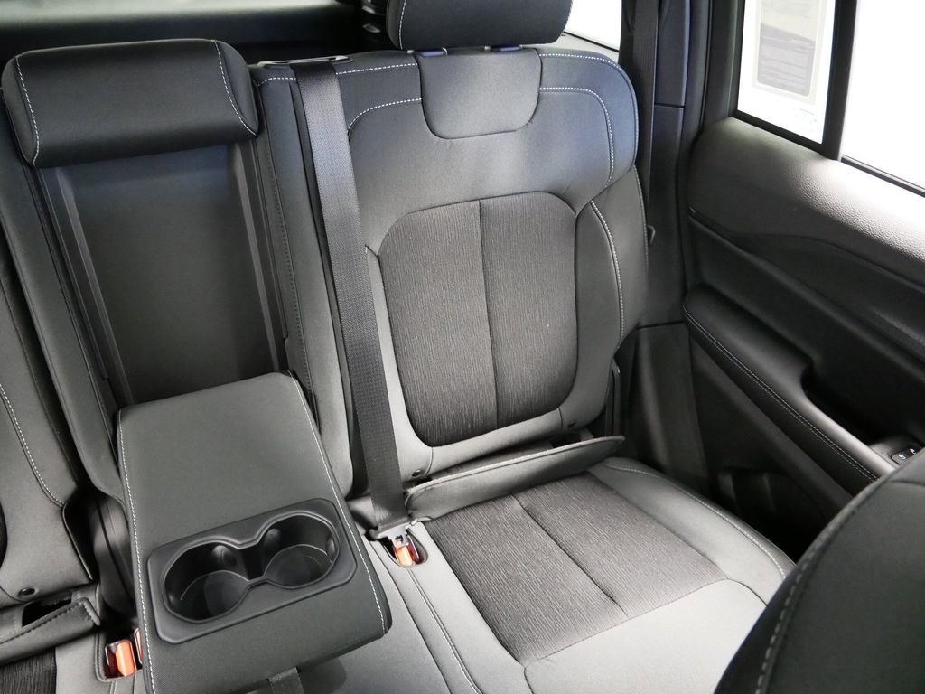 Thumbnail: 2025 Jeep Grand Cherokee - 23