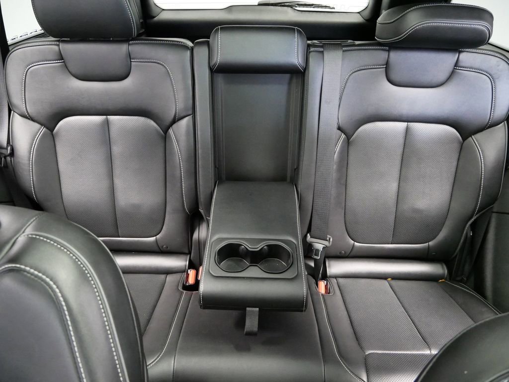 Thumbnail: 2022 Jeep Grand Cherokee - 25