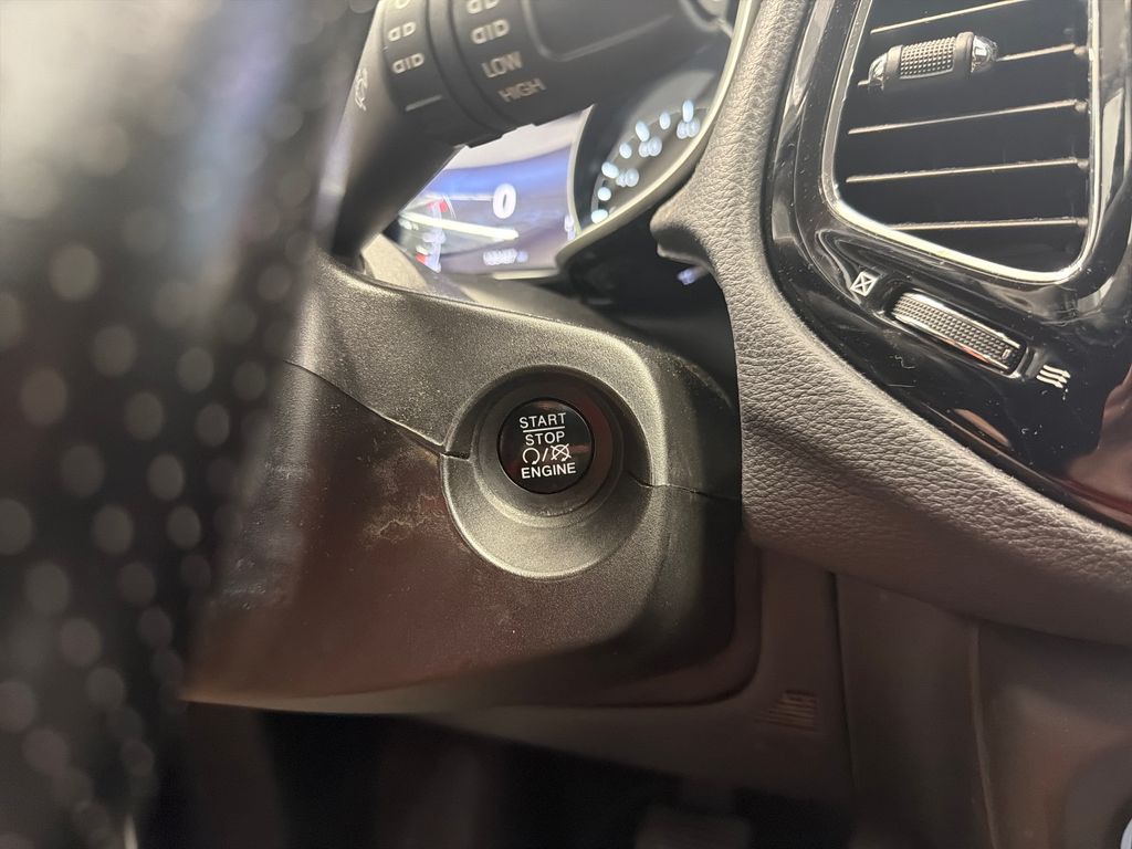 Thumbnail: 2018 Jeep Compass - 25