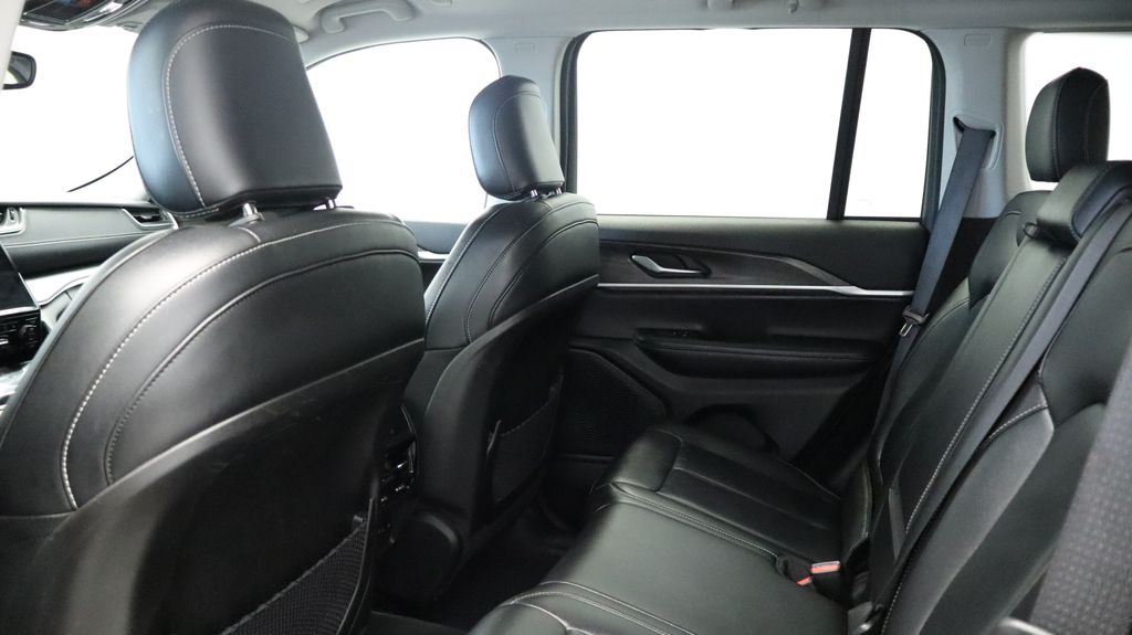 Thumbnail: 2023 Jeep Grand Cherokee - 21