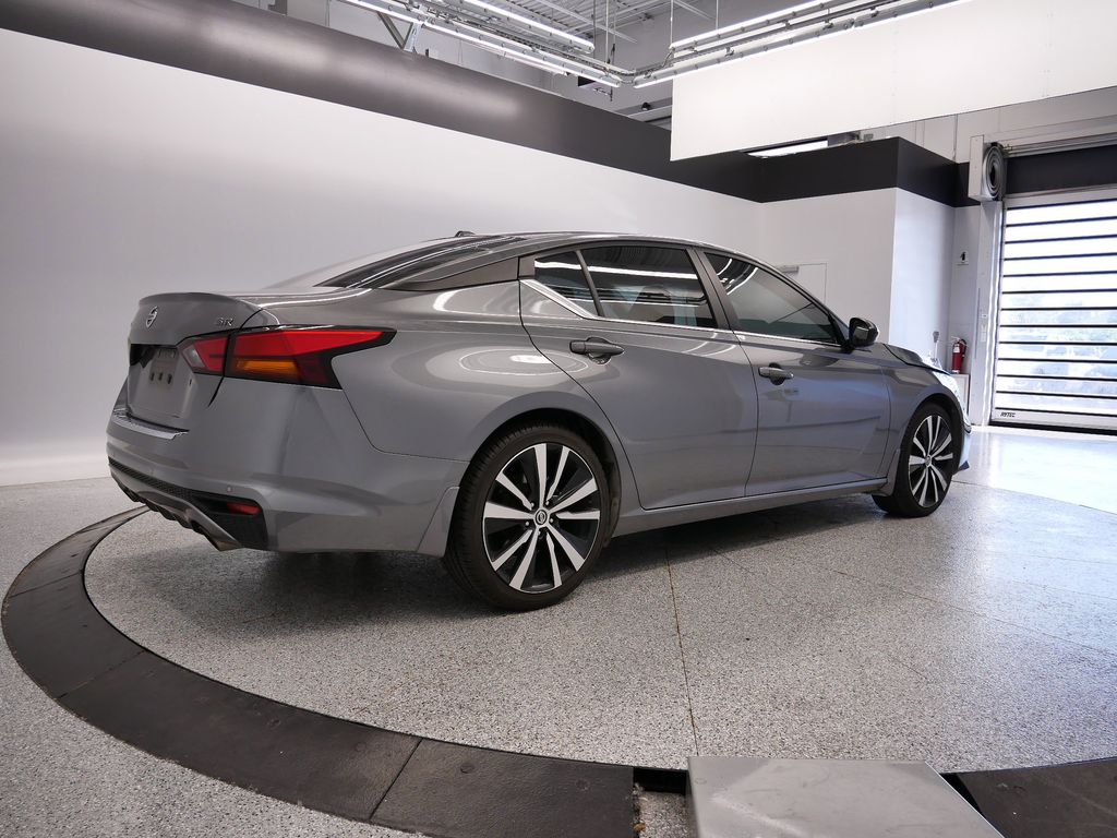 Thumbnail: 2022 Nissan Altima - 19
