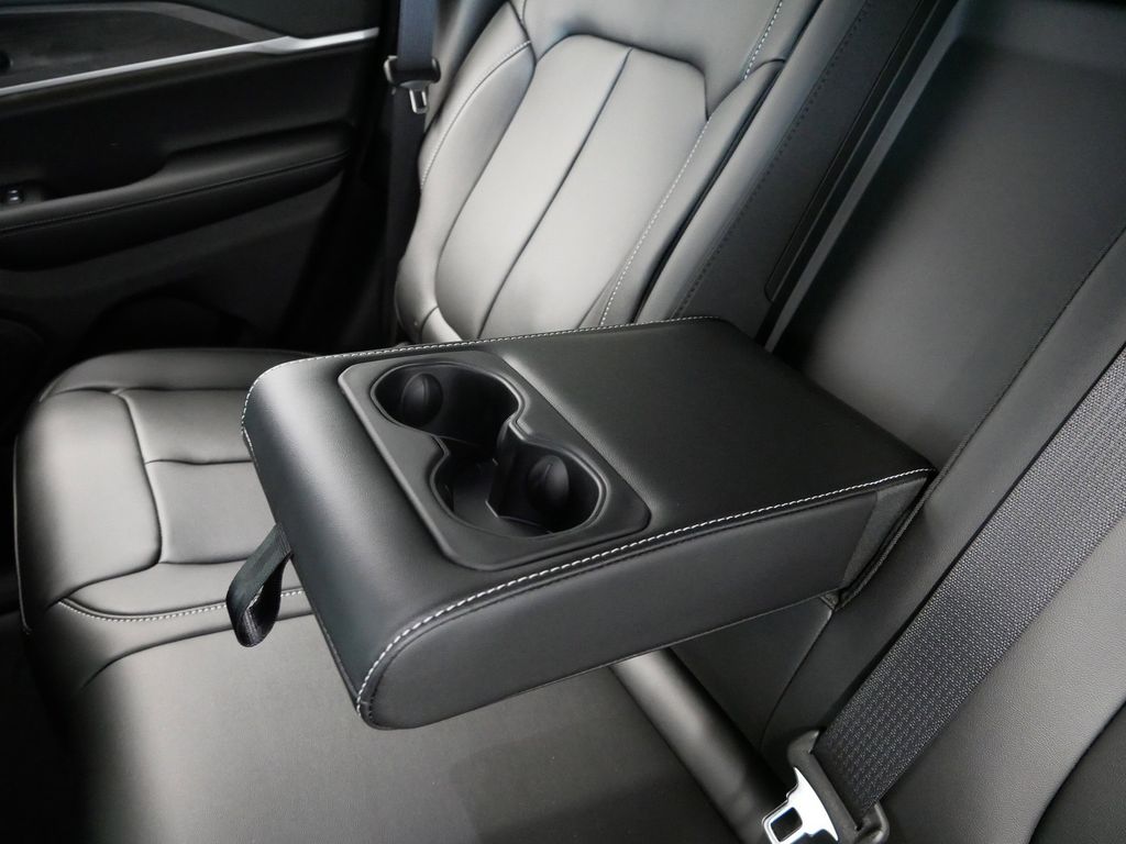 Thumbnail: 2025 Jeep Grand Cherokee - 27