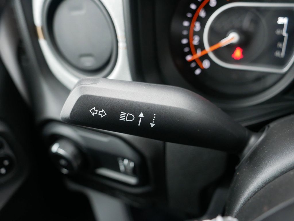 2025 Jeep Wrangler Sport S 39