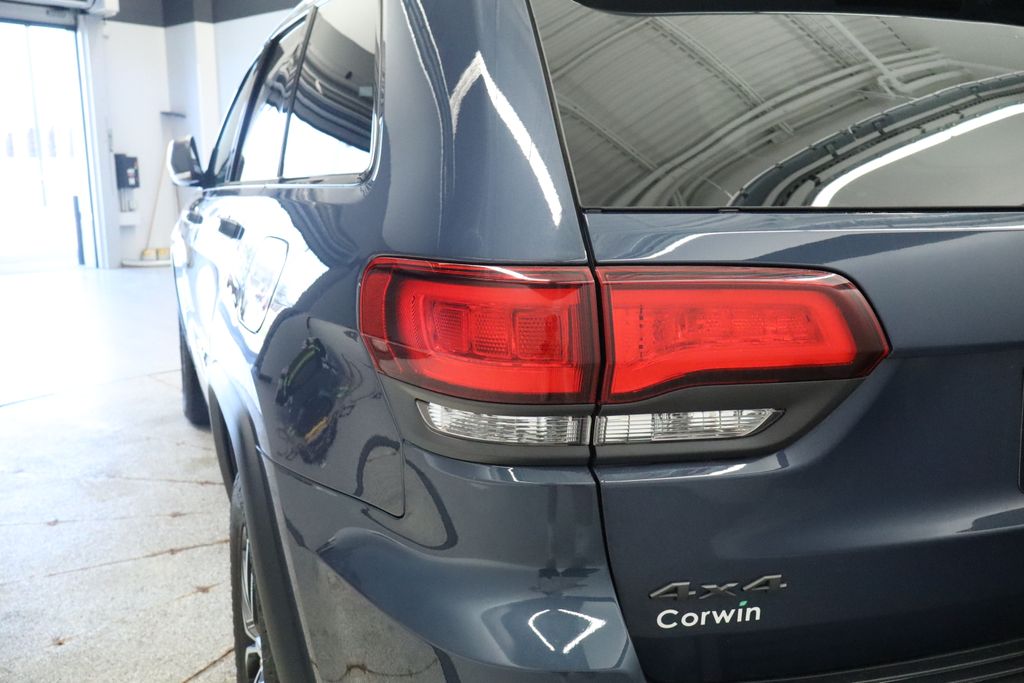 Thumbnail: 2021 Jeep Grand Cherokee - 24