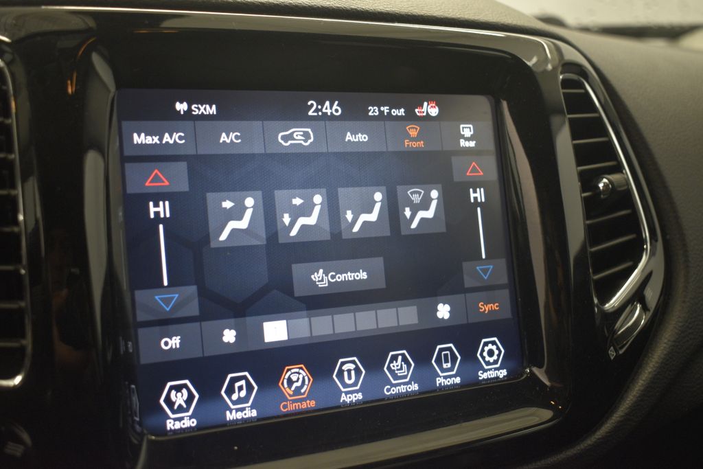 Thumbnail: 2019 Jeep Compass - 22