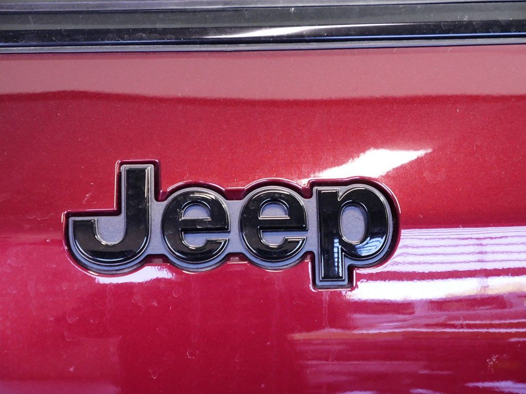 Thumbnail: 2025 Jeep Grand Cherokee L - 13