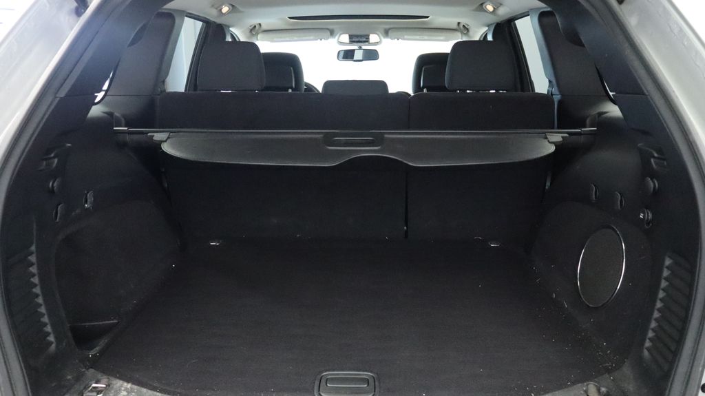 Thumbnail: 2012 Jeep Grand Cherokee - 16