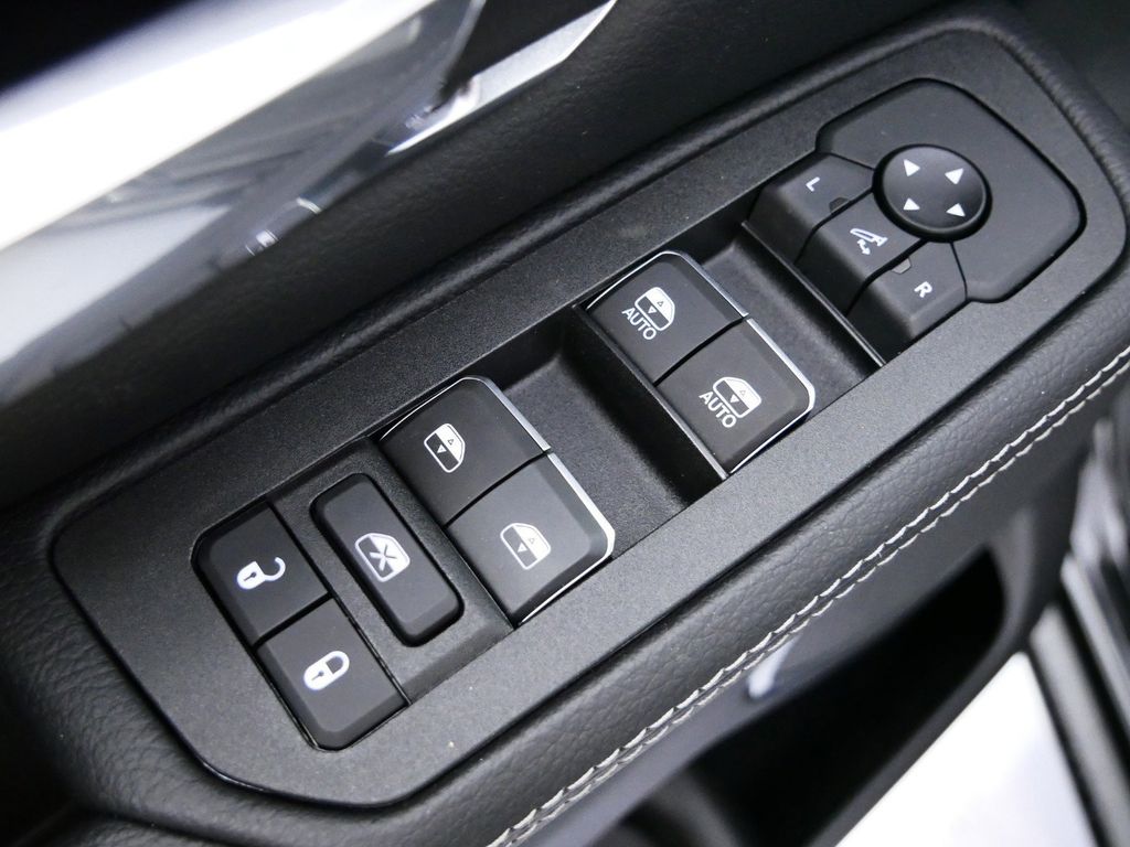 Thumbnail: 2025 RAM 1500 - 35