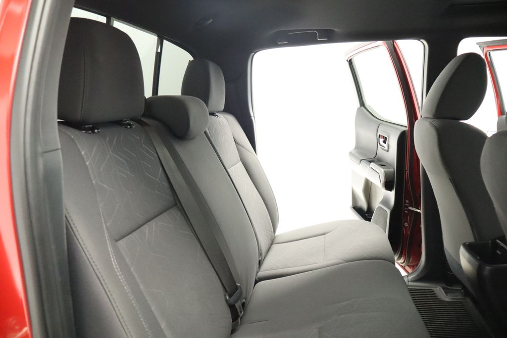 Thumbnail: 2017 Toyota Tacoma - 32