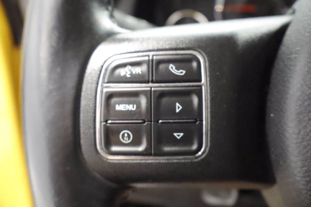 Thumbnail: 2015 Jeep Wrangler - 18