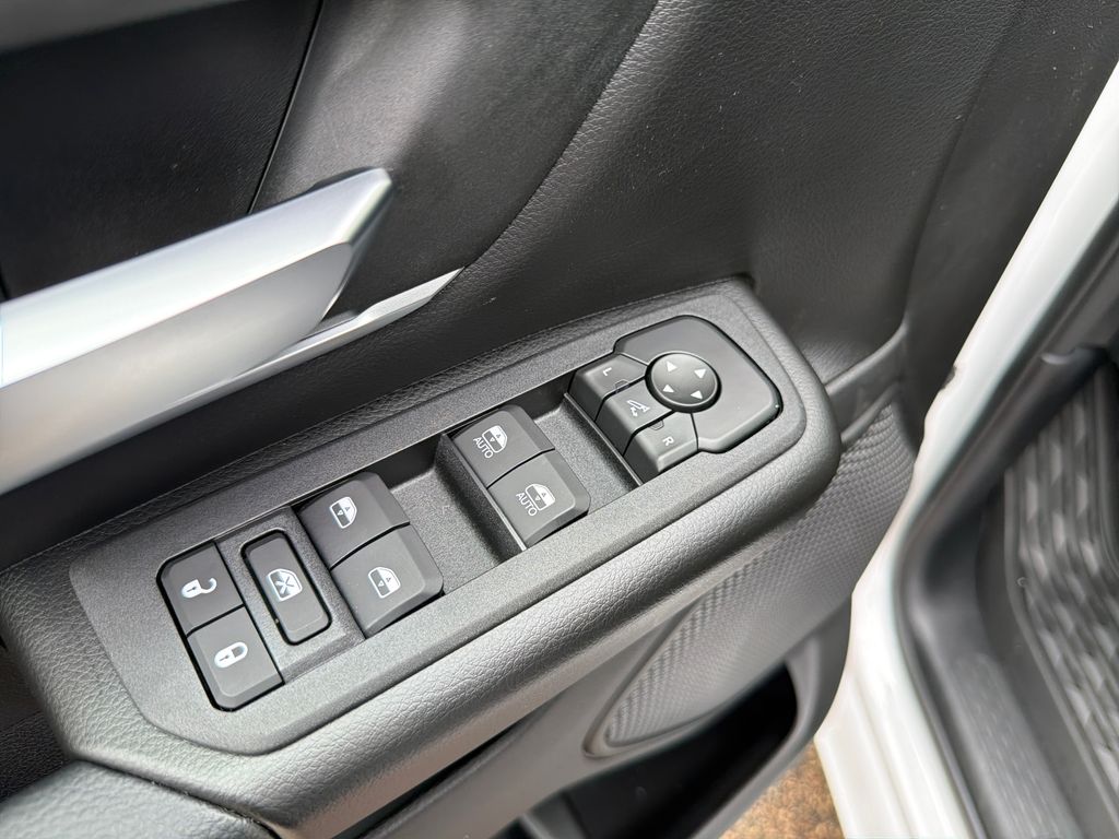 Thumbnail: 2026 RAM 1500 - 22