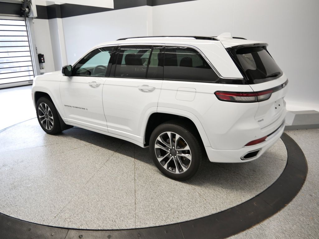 Thumbnail: 2022 Jeep Grand Cherokee - 22