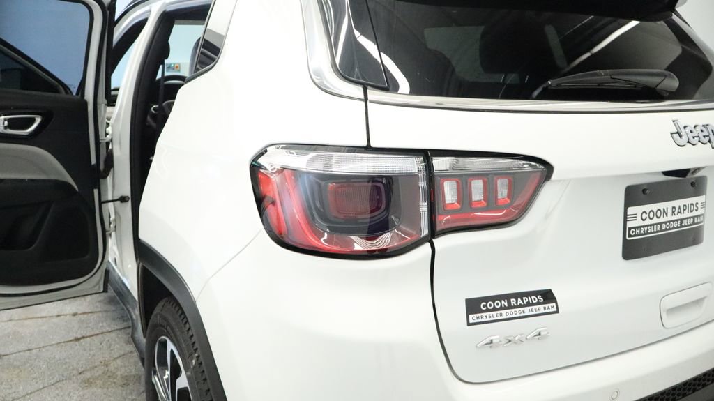 Thumbnail: 2023 Jeep Compass - 18