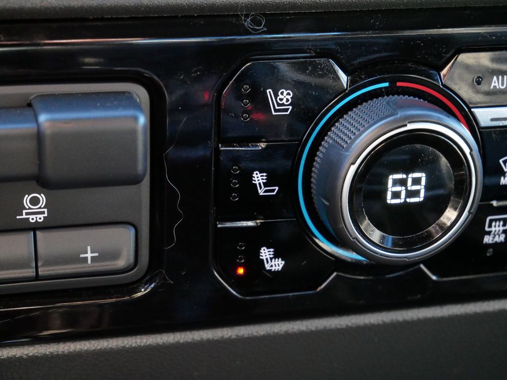 Thumbnail: 2022 Chevrolet Silverado 1500 - 46