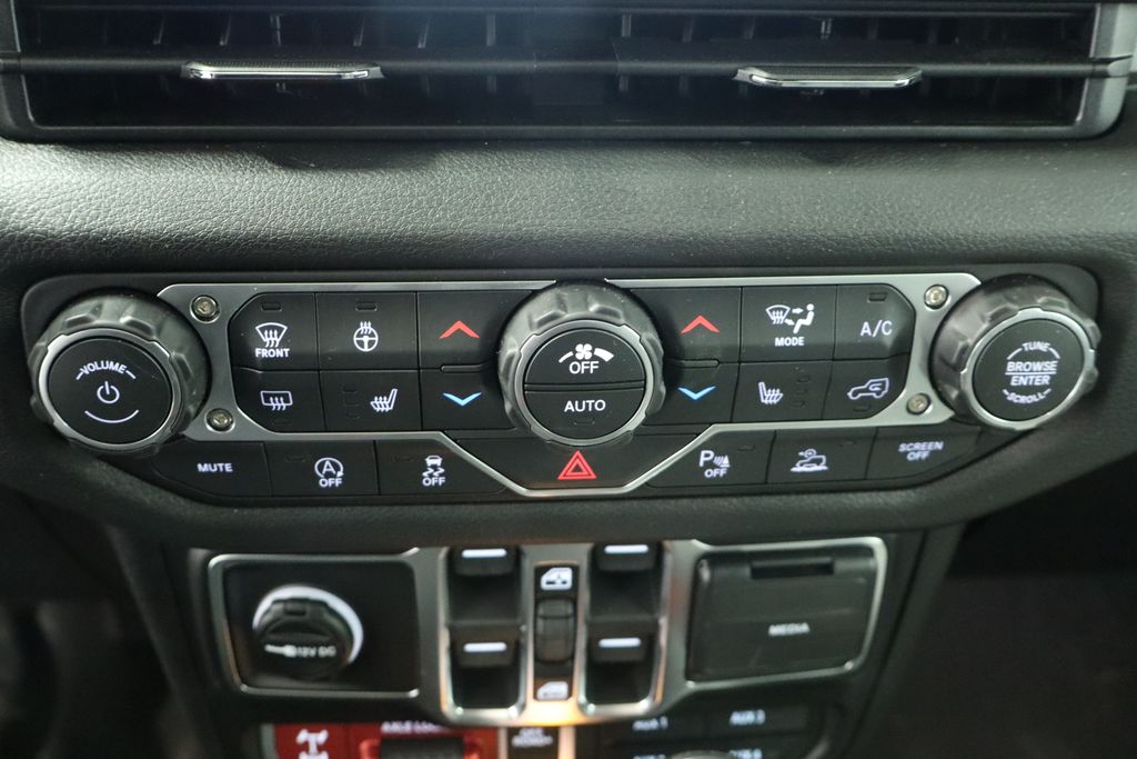 Thumbnail: 2026 Jeep Gladiator - 40