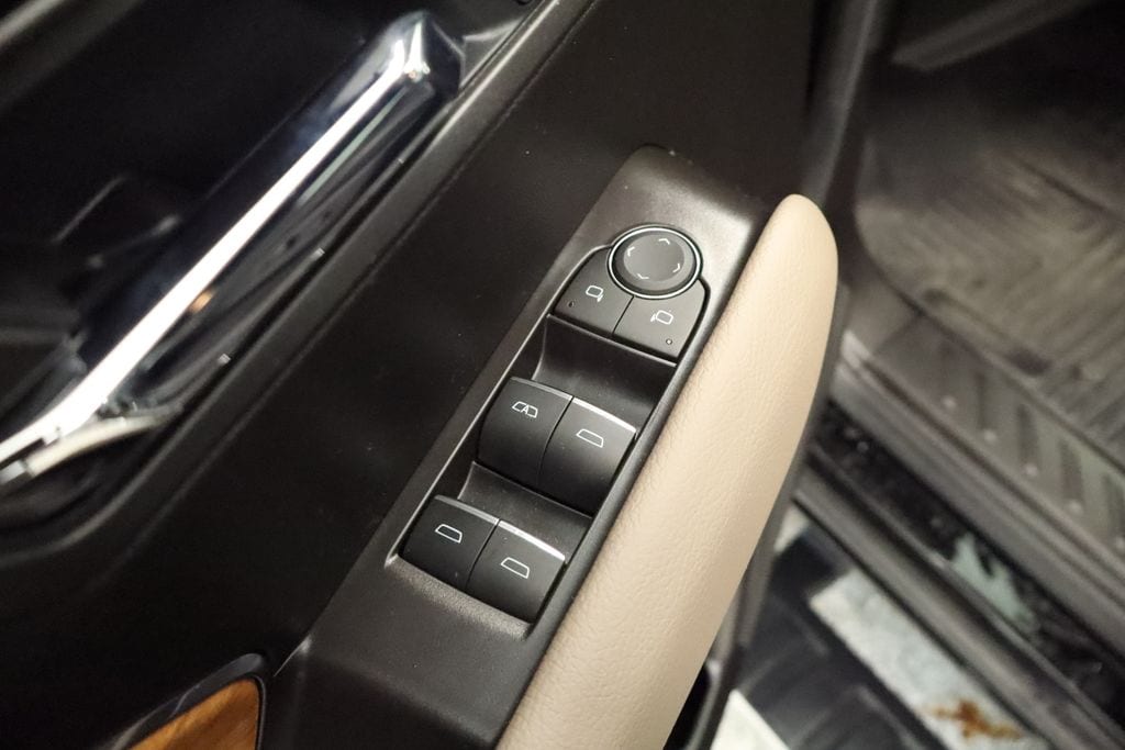 Thumbnail: 2023 GMC Canyon - 32