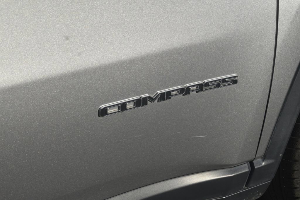 Thumbnail: 2018 Jeep Compass - 21