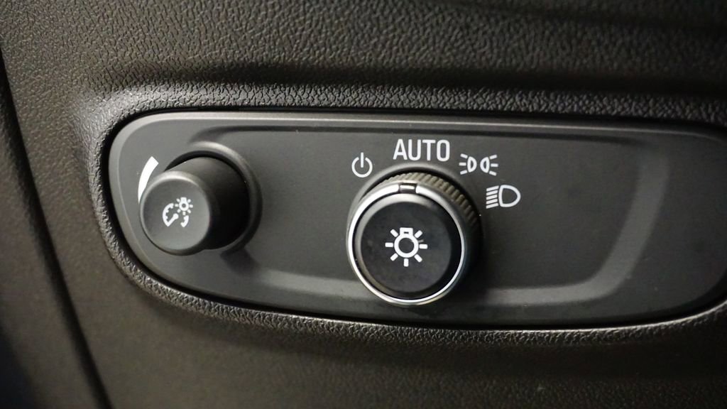 Thumbnail: 2022 Chevrolet Equinox - 30