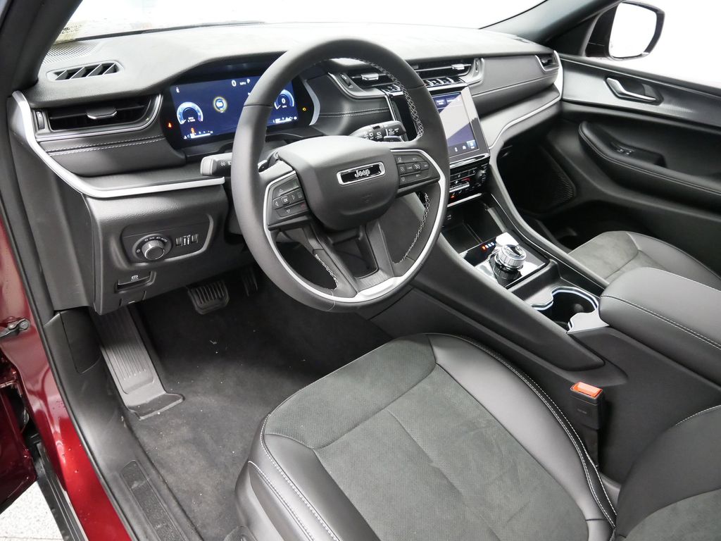 Thumbnail: 2025 Jeep Grand Cherokee - 2