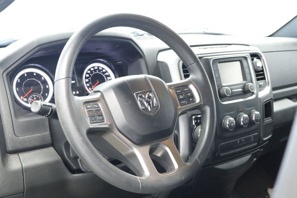 Thumbnail: 2021 RAM 1500 Classic - 25