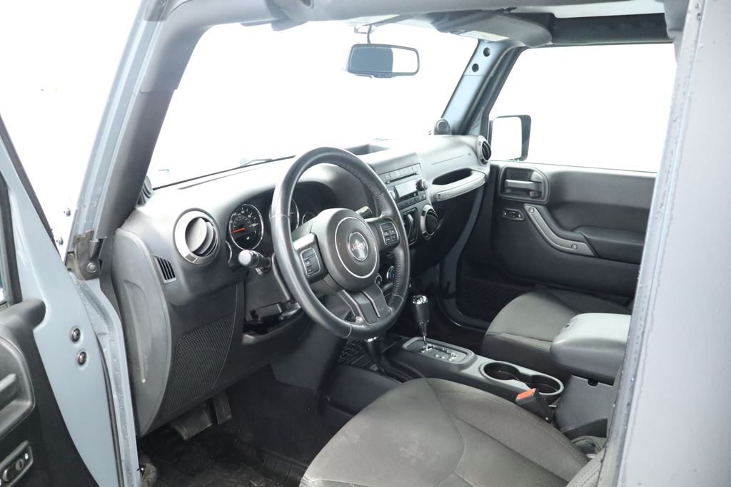 Thumbnail: 2014 Jeep Wrangler - 21