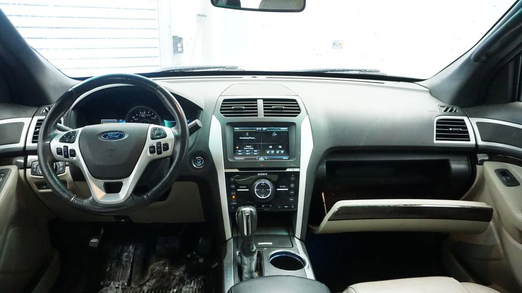 Thumbnail: 2011 Ford Explorer - 22