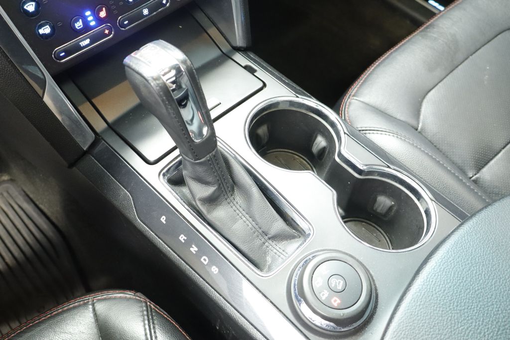 Thumbnail: 2016 Ford Explorer - 36