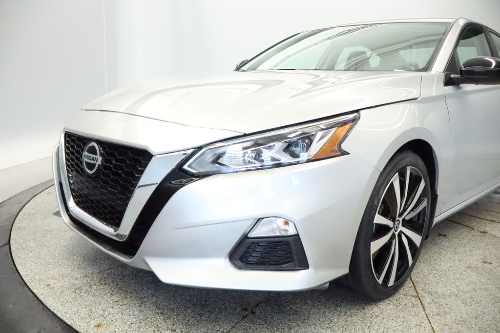 Thumbnail: 2022 Nissan Altima - 13