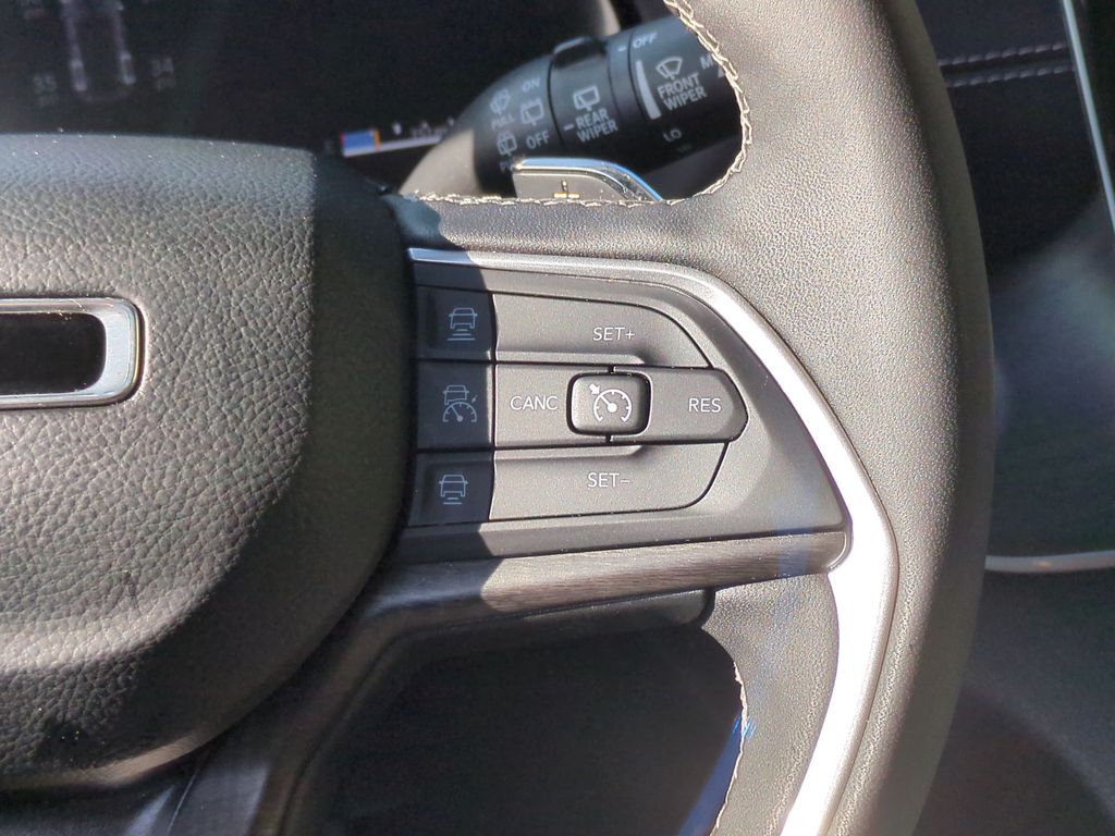 Thumbnail: 2024 Jeep Grand Cherokee - 26