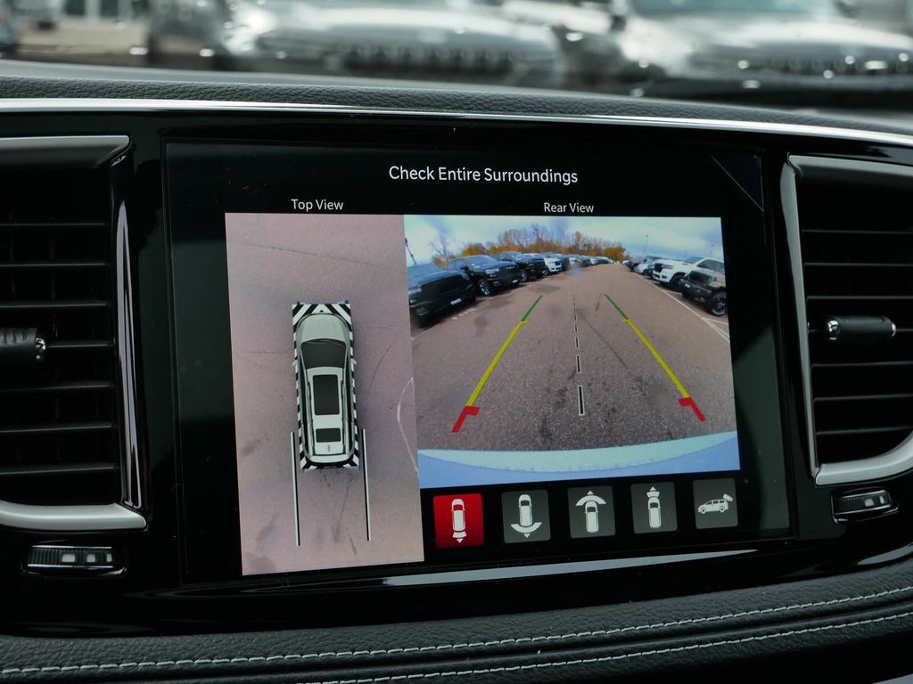 Thumbnail: 2026 Chrysler Pacifica - 34