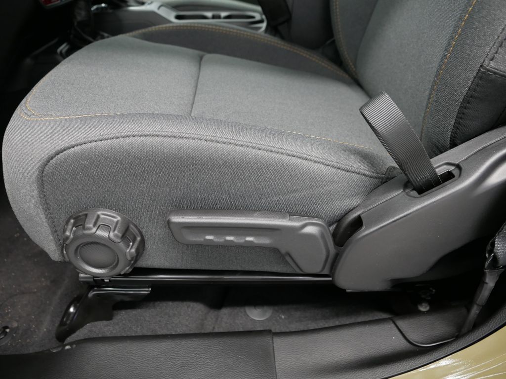 Thumbnail: 2025 Jeep Gladiator - 38