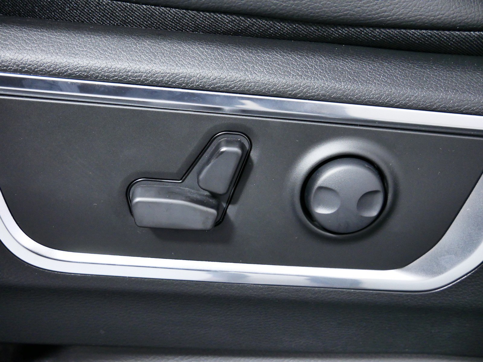 Thumbnail: 2025 RAM 1500 - 34