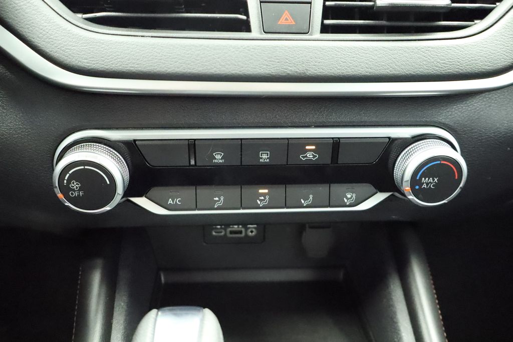 Thumbnail: 2022 Nissan Altima - 40