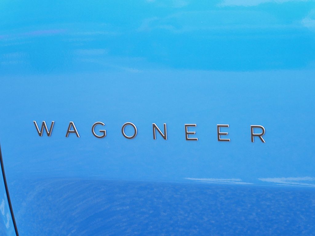Thumbnail: 2025 Jeep Wagoneer S - 17