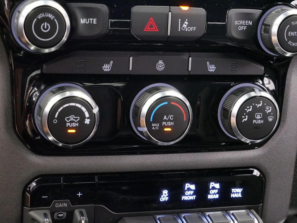 Thumbnail: 2026 RAM 1500 - 43