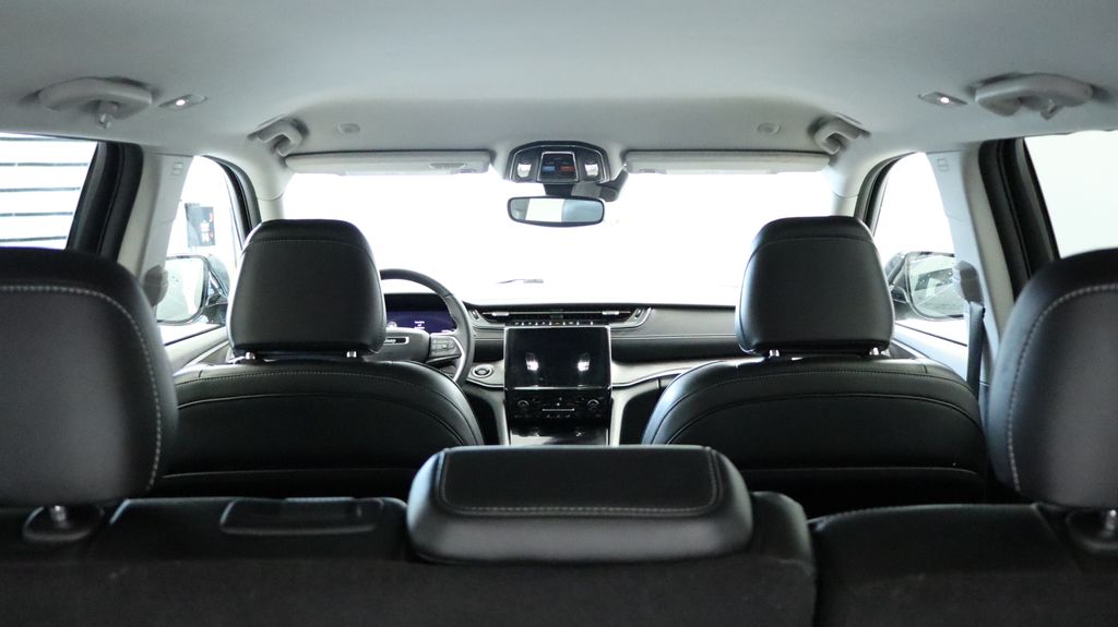 Thumbnail: 2023 Jeep Grand Cherokee - 19