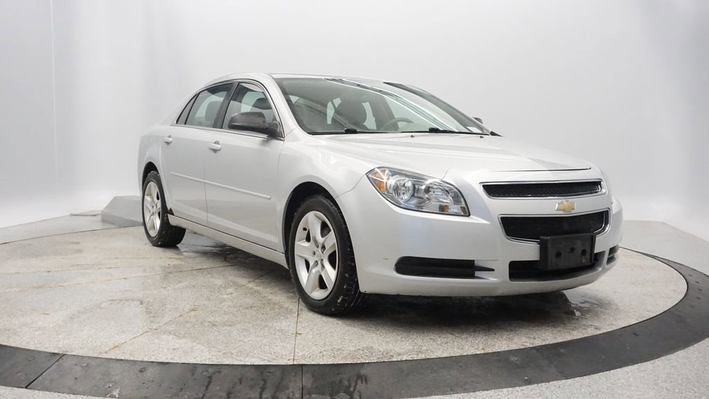 Thumbnail: 2012 Chevrolet Malibu - 9