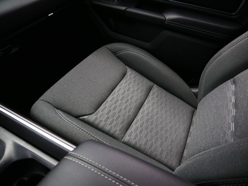 Thumbnail: 2025 RAM 1500 - 33