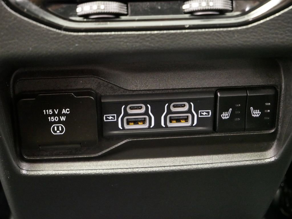 Thumbnail: 2023 Jeep Grand Cherokee - 22