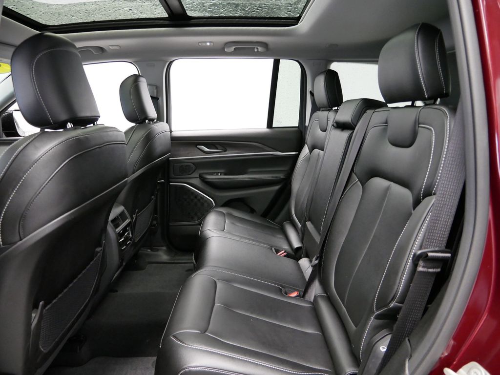 Thumbnail: 2024 Jeep Grand Cherokee - 11