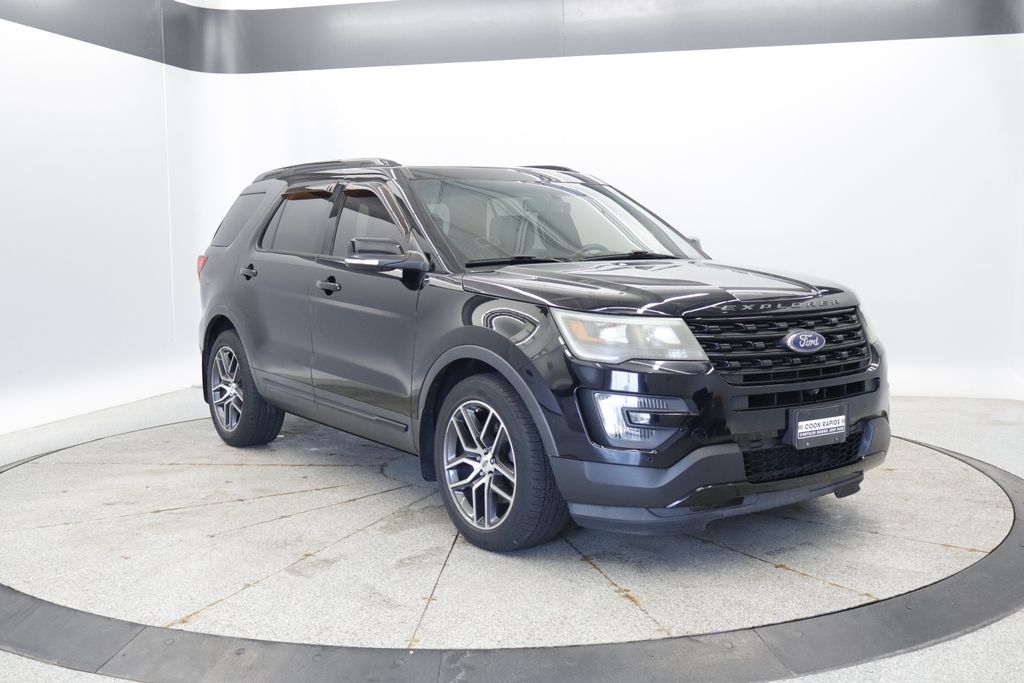 Thumbnail: 2016 Ford Explorer - 10