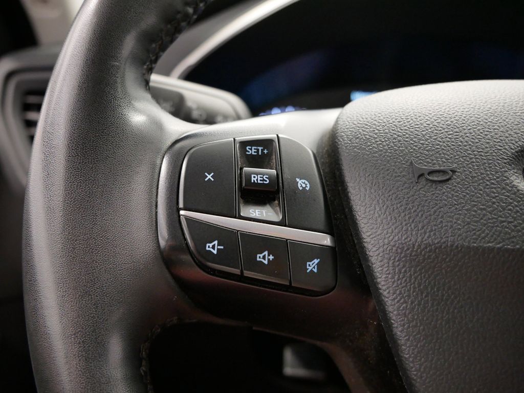 Thumbnail: 2022 Ford Escape - 26